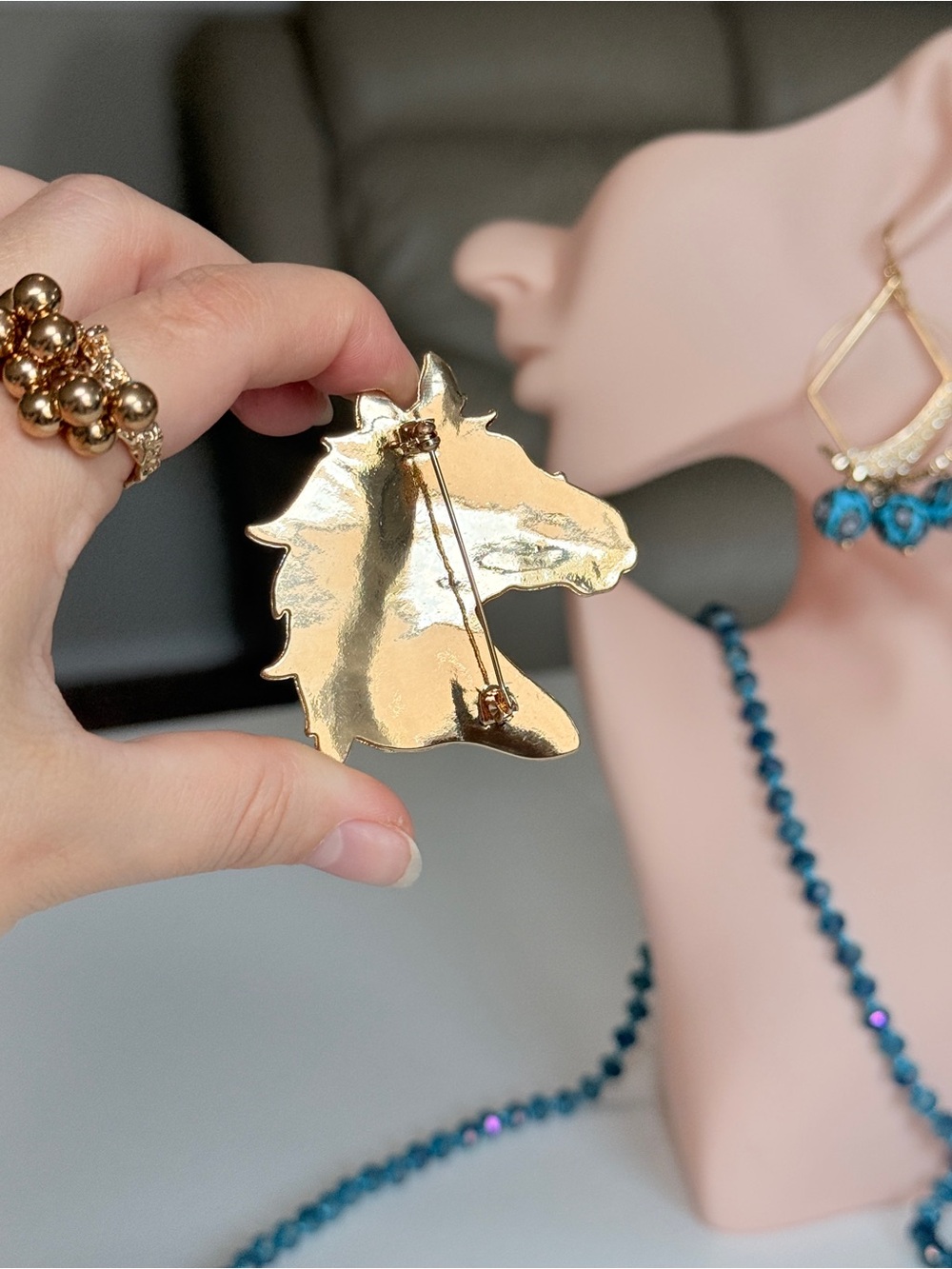 Gold-Tone Brown Crystal Horse Head Brooch - Picture 6 of 7